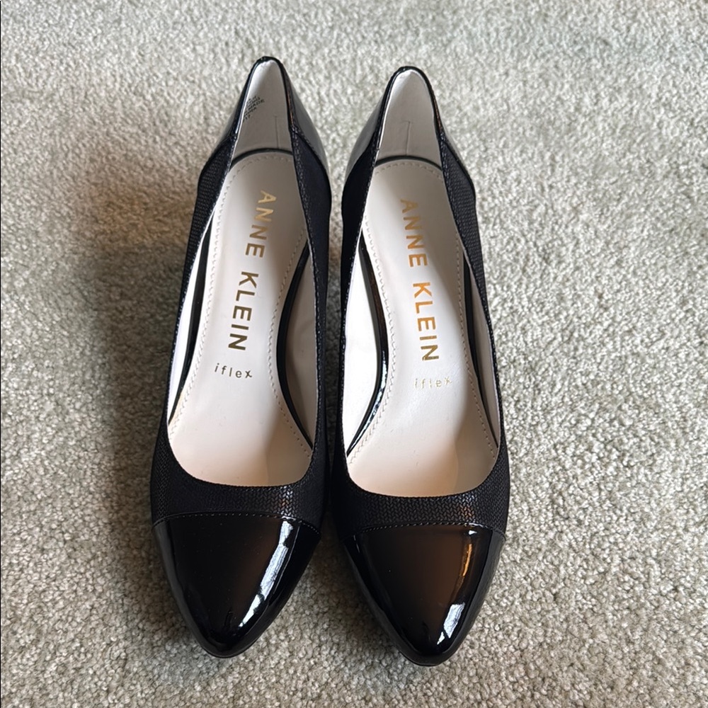 Anne Klein Black Women's kitten heels Size 8.5